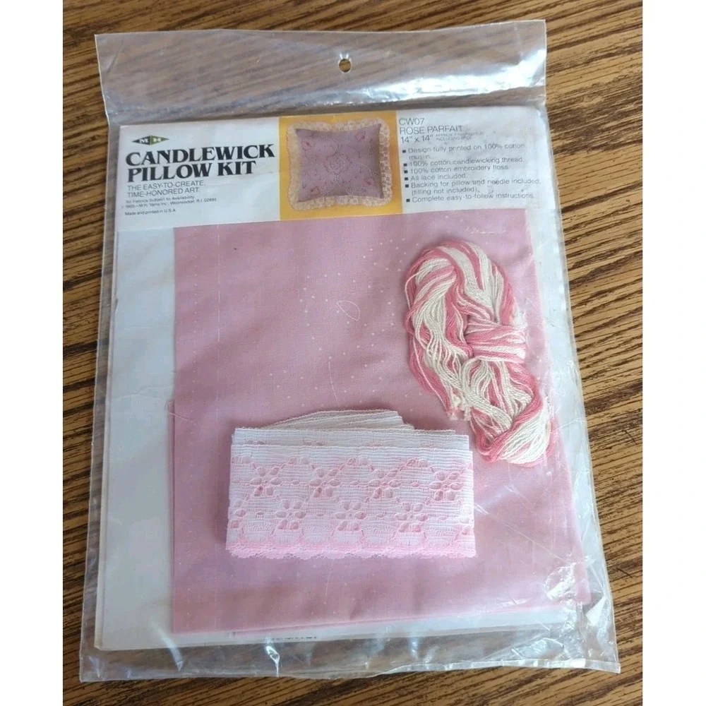New Sealed Vintage Rainbow Parfait Candlewicking Embroidery Pillow Kit‎ 14 X 14